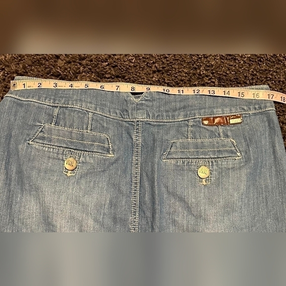 YNC Medium Wash Distressed Stretch Denim Jean Skirt Sz. 13 - Picture 6 of 7